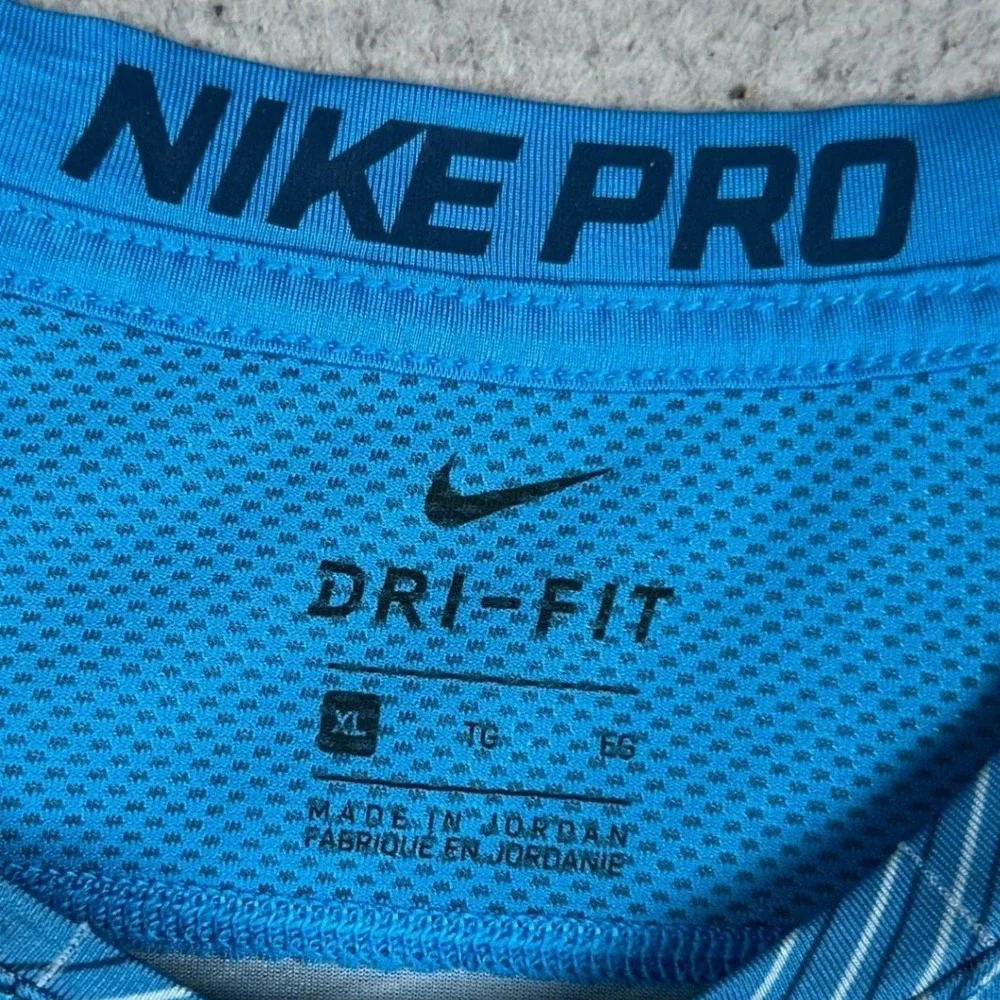 Nike Pro T-Shirt Mens XL Blue Dri-FIT Geometric Big Swoosh Training Short Sleeve